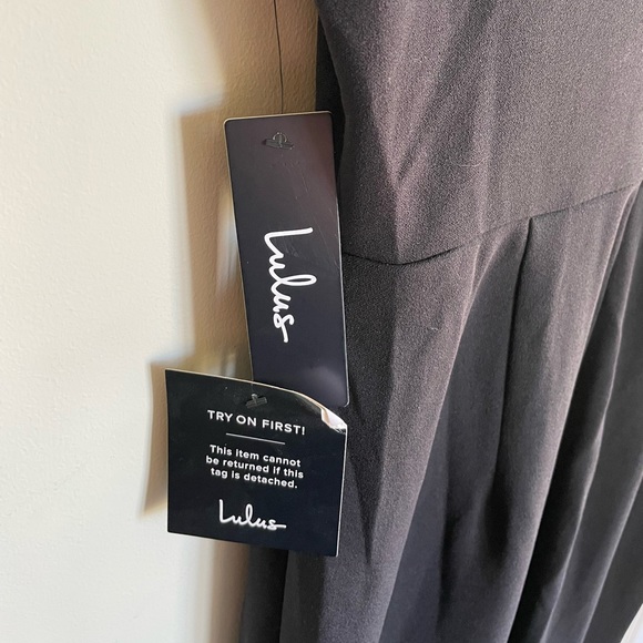 Lulus - black gown - Picture 4 of 4